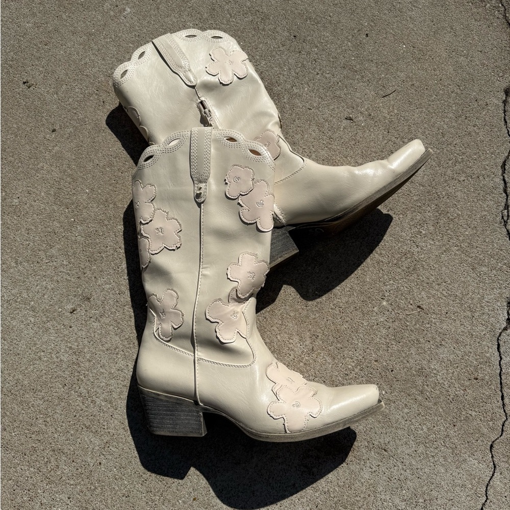 Circus by Sam Edelman Floral Cowboy Boots Cream